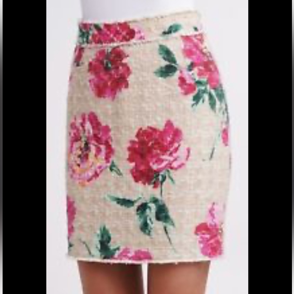 Dolce and Gabbana mini skirt size 00P by measurements